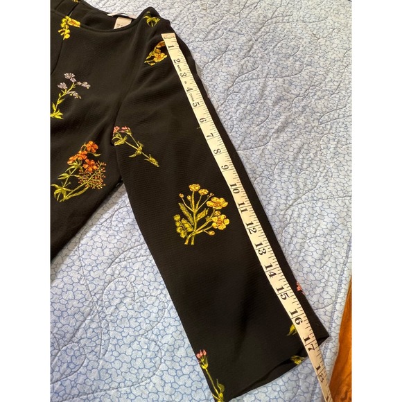 H & M Black Floral, 3/4 Sleeve Shift Dress, Size 10 - Picture 6 of 10